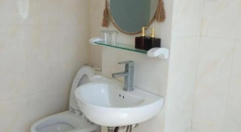 OYO 1167 Haya Hotel