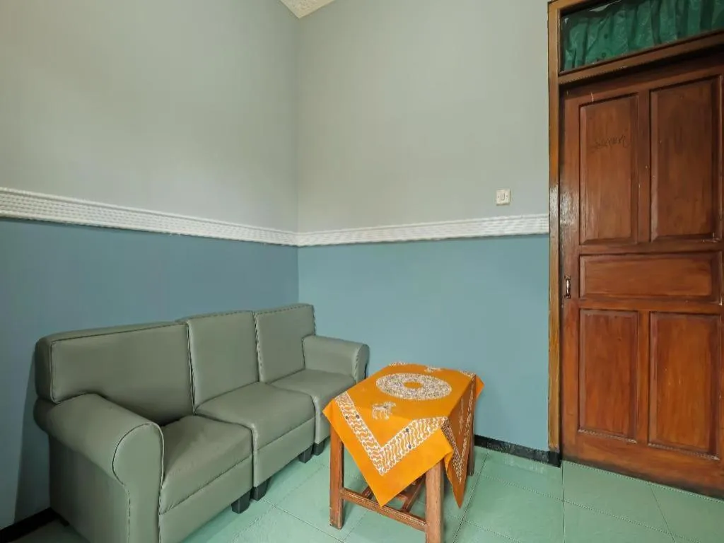 Collection O 91914 Hotel Citra Dewi 2 Int's