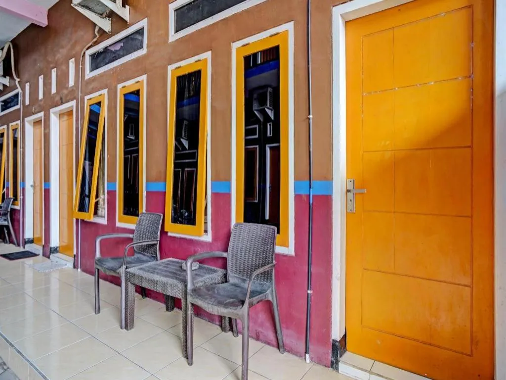 Hotel O Griya Sandi Residence Family NearPantai Boom