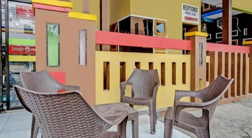 Hotel O Griya Sandi Residence Family NearPantai Boom