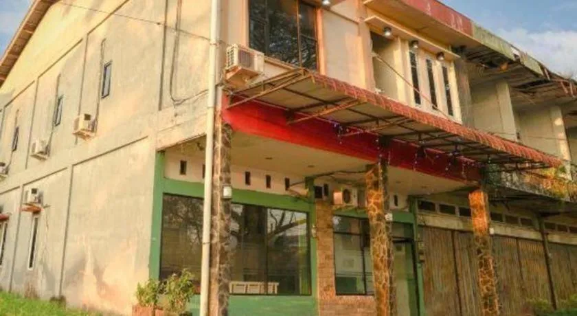 OYO 92609 Guest House Malay Singkawang