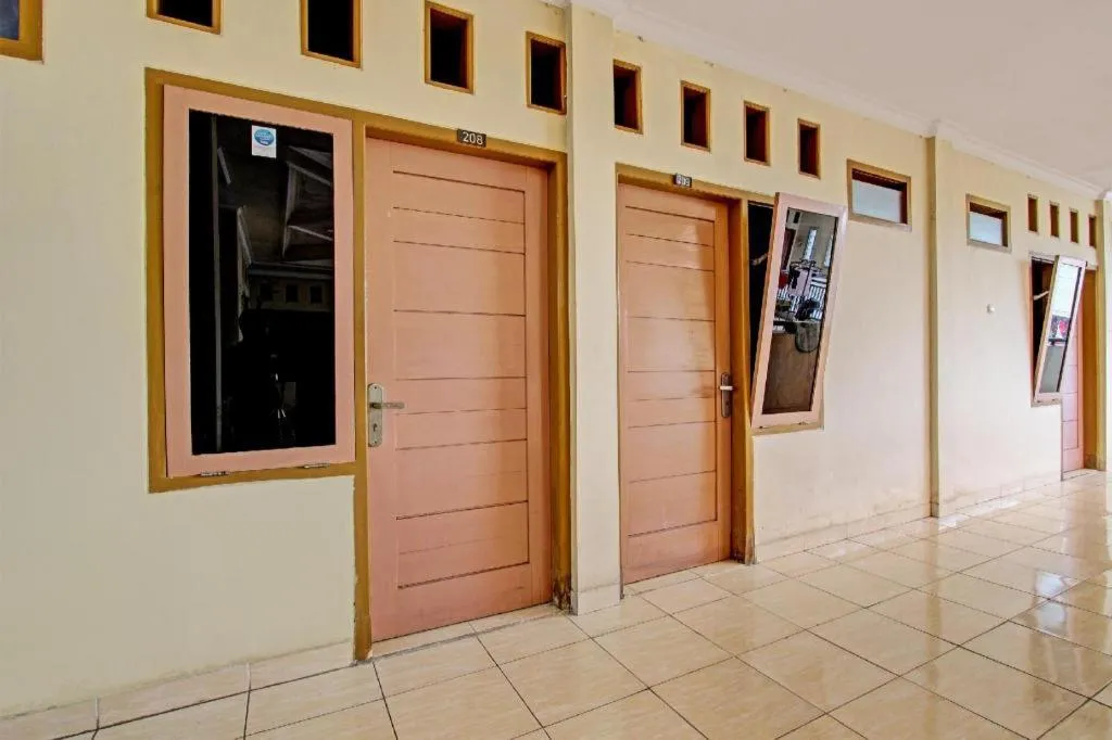 OYO Life 92663 Karmel 6