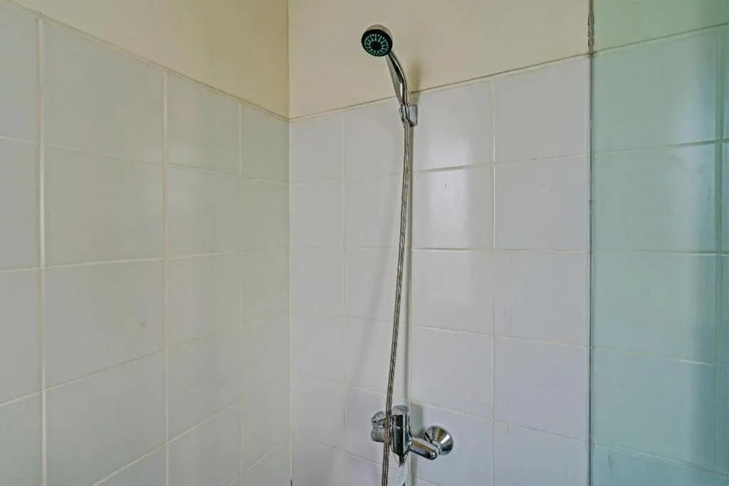 OYO Life 92719 Rolling Hills Residence Karawang