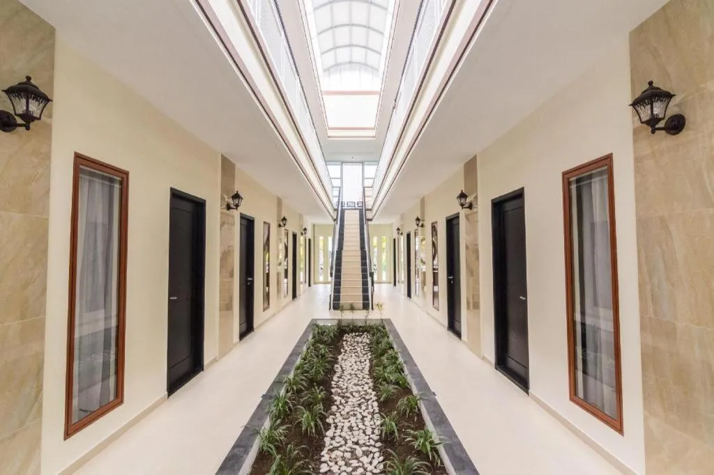 OYO Life 2735 Graha Nirwana