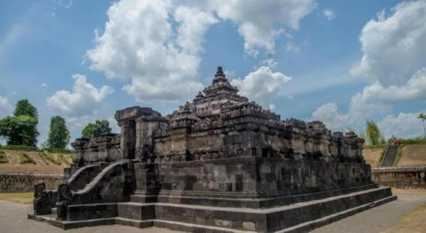 OYO 94003 Anjuk Ladang Homestay