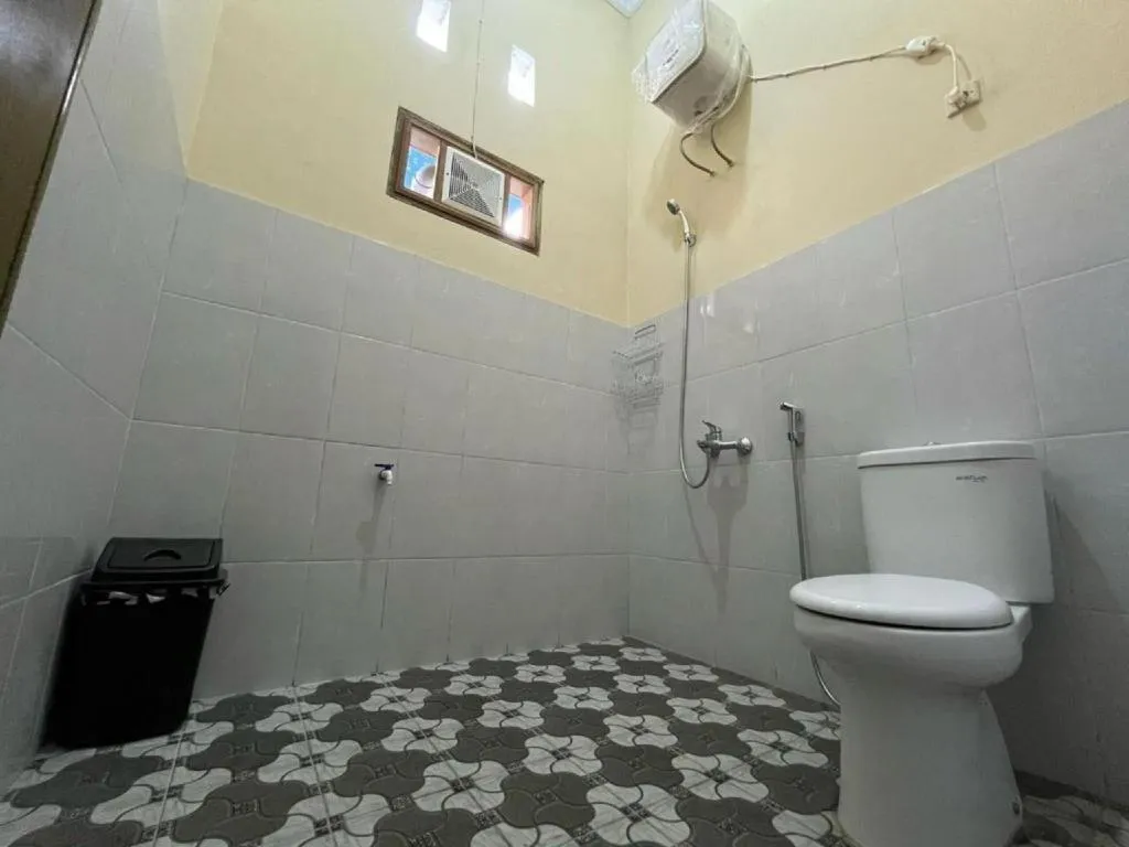 OYO 94003 Anjuk Ladang Homestay