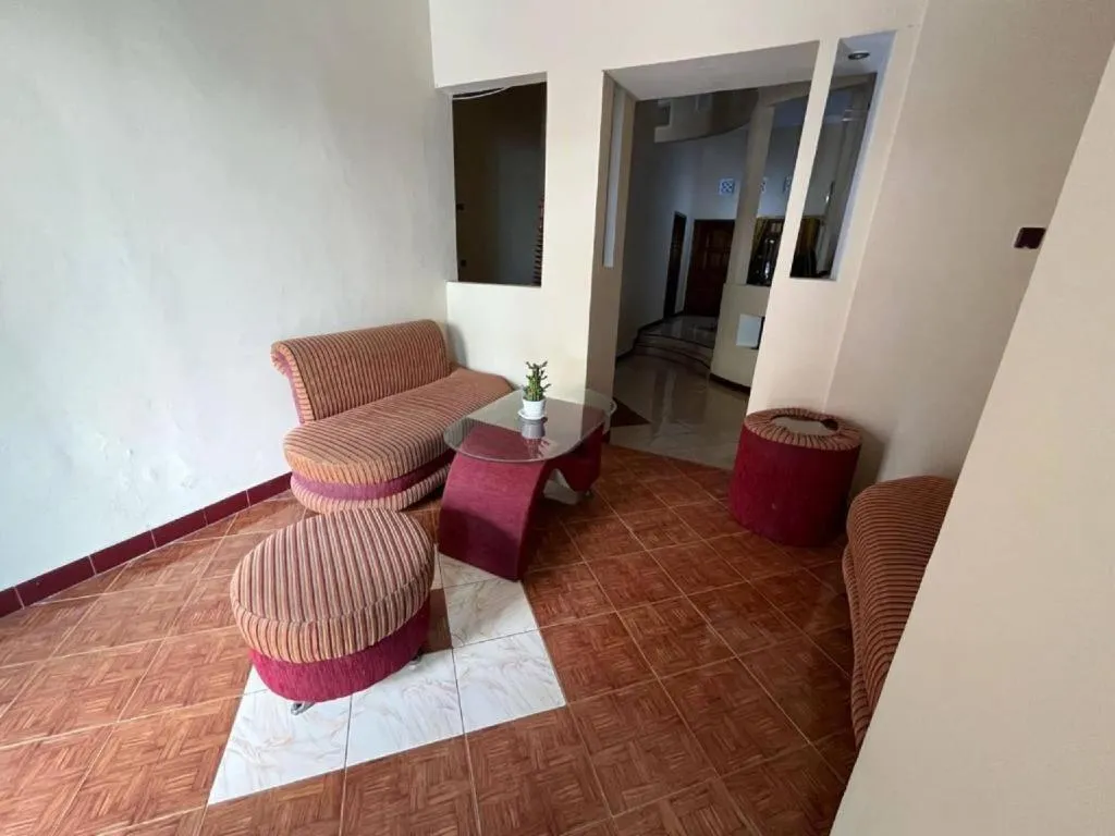 OYO 94003 Anjuk Ladang Homestay