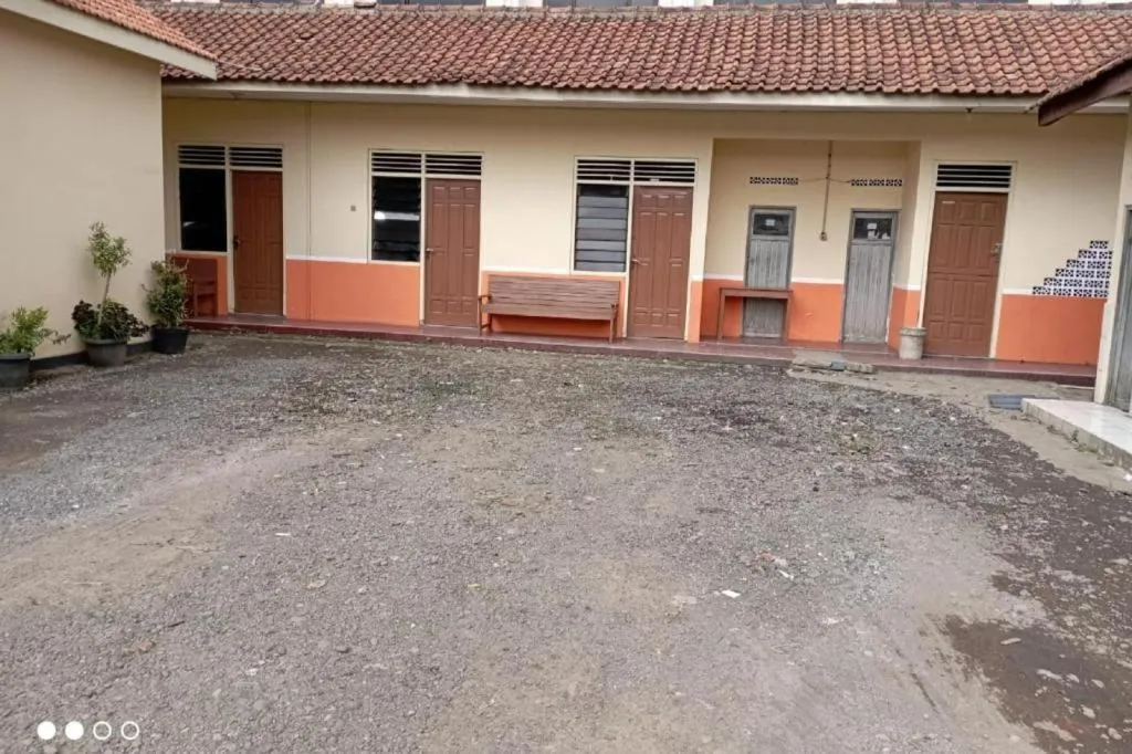 Hotel O Guest House Wijaya Syariah Near alun alun kota purwokerto