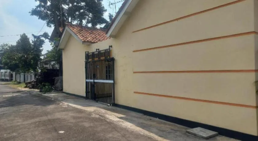 Hotel O Guest House Wijaya Syariah Near alun alun kota purwokerto