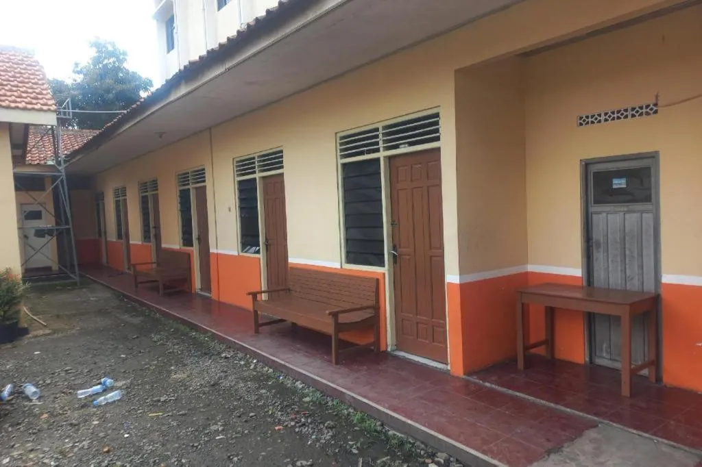 Hotel O Guest House Wijaya Syariah Near alun alun kota purwokerto