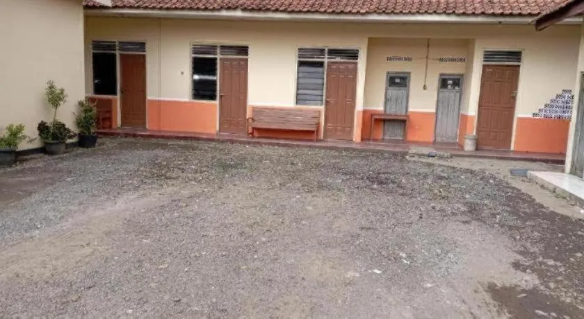 Hotel O Guest House Wijaya Syariah Near alun alun kota purwokerto