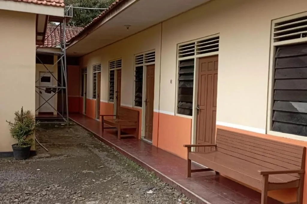 Hotel O Guest House Wijaya Syariah Near alun alun kota purwokerto