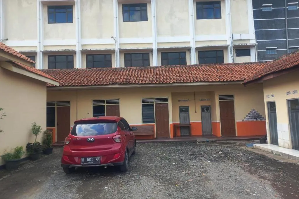 Hotel O Guest House Wijaya Syariah Near alun alun kota purwokerto