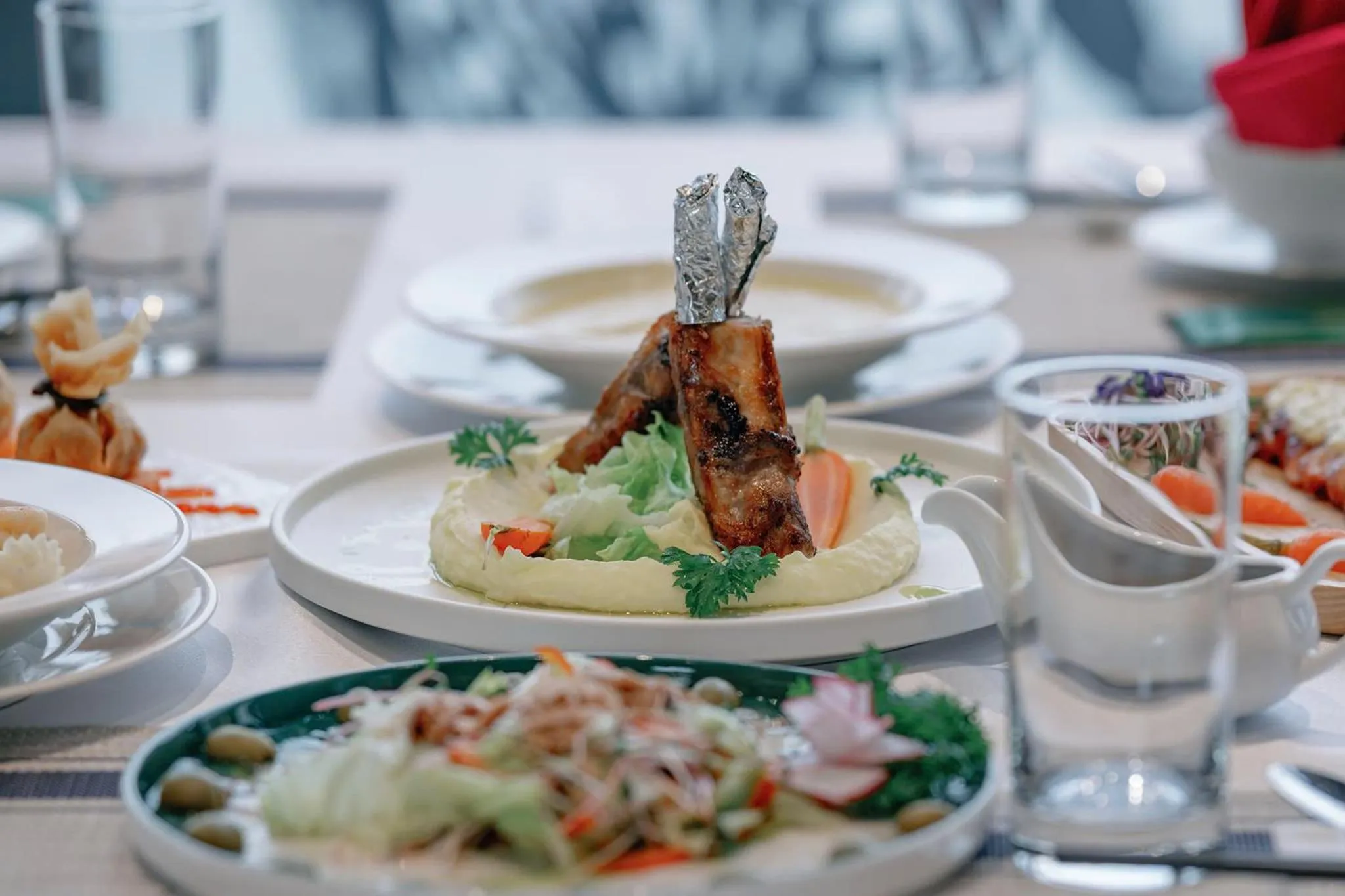 Restaurant/places to eat in Lamori Resort & Spa