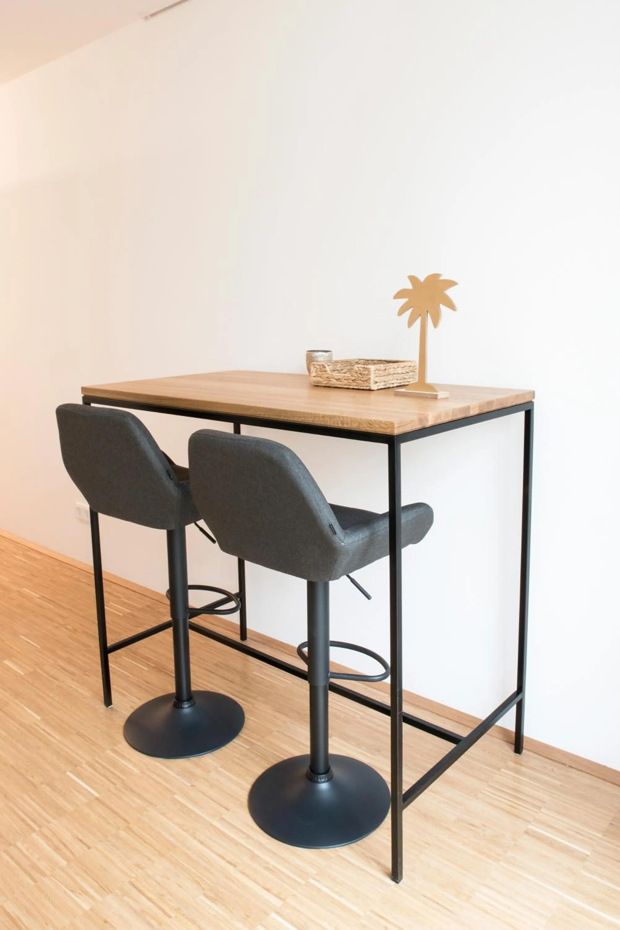Dining area in Happy Stay Rentals