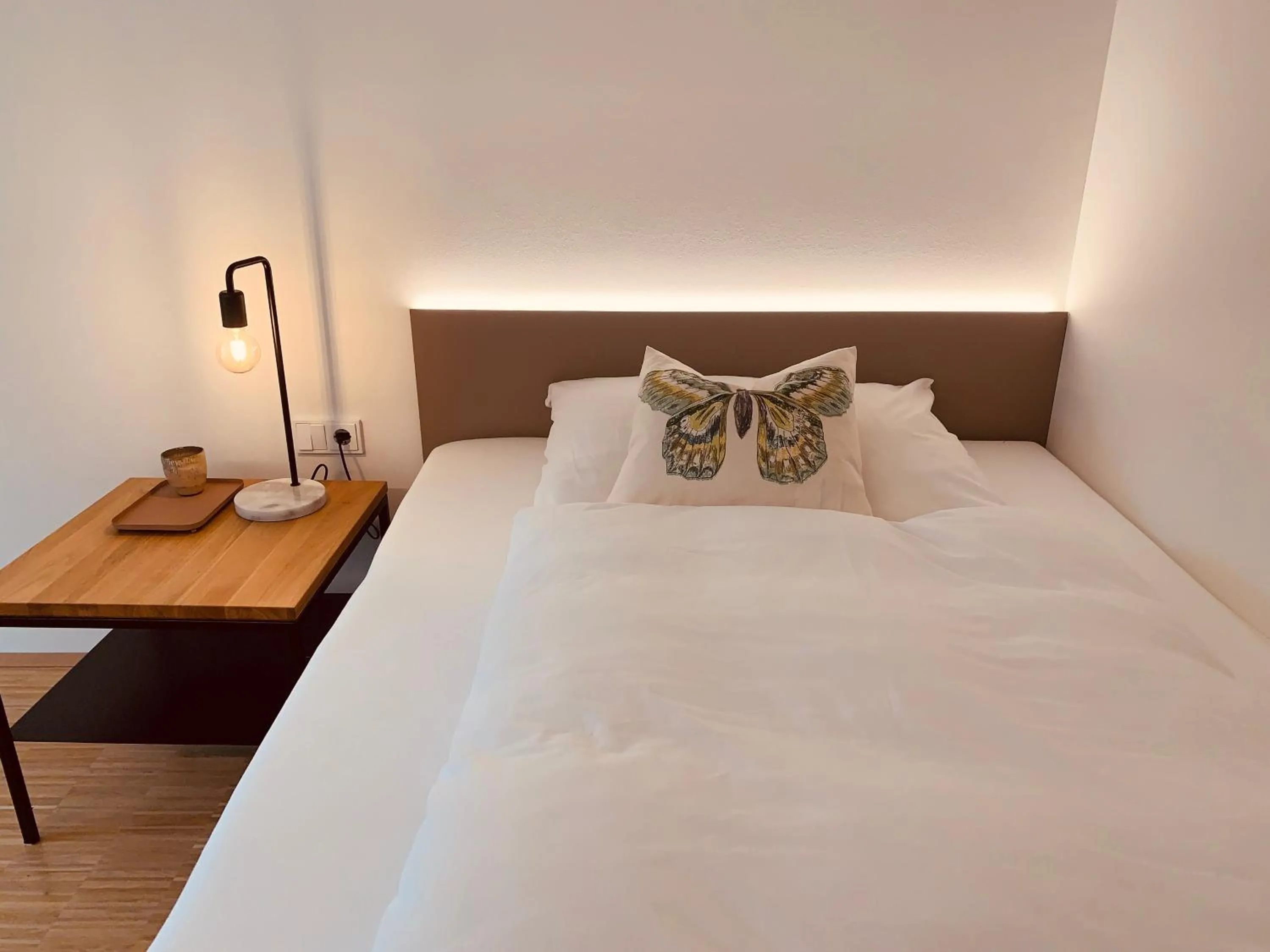 Bed in Happy Stay Rentals