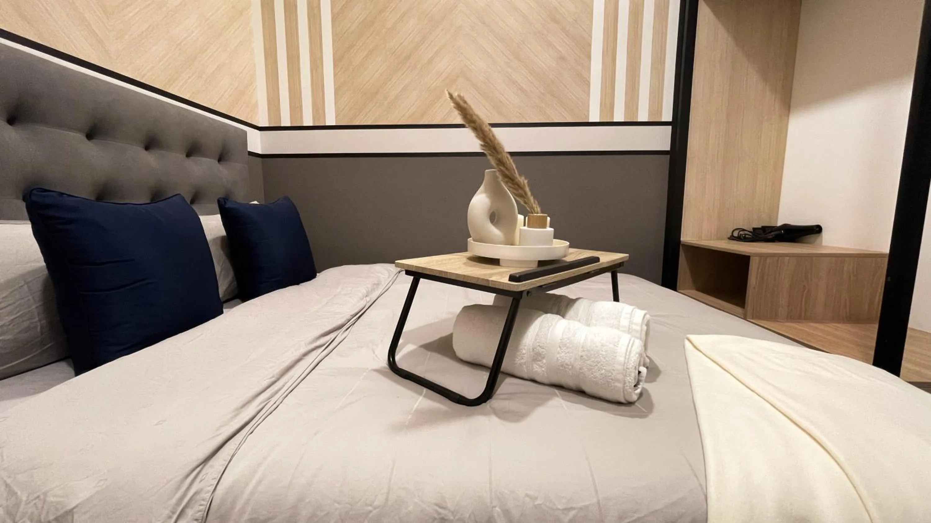 Bed in Mossaz By Synergy Property Management