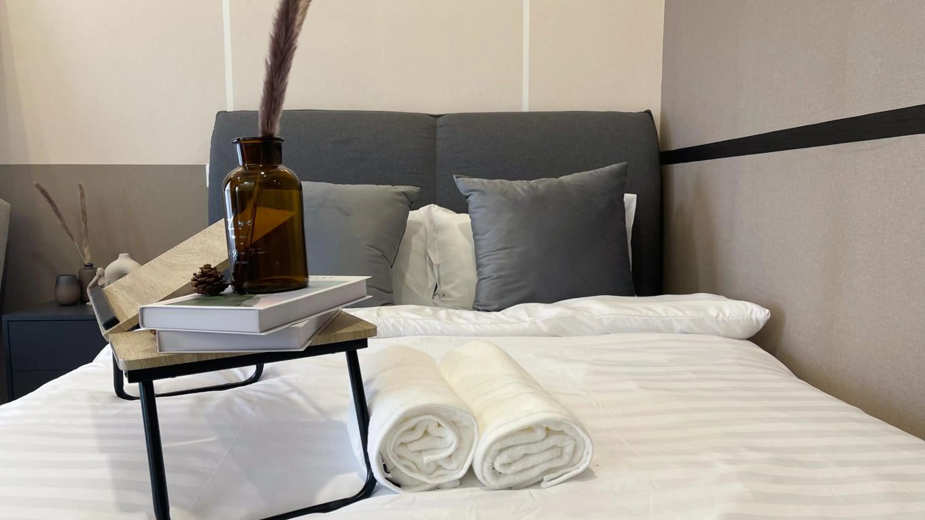 Bed in Mossaz By Synergy Property Management