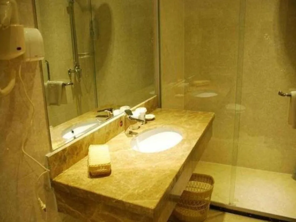 GreenTree Inn Chuzhou Dingyuan County People's Square General Hospital Business Hotel