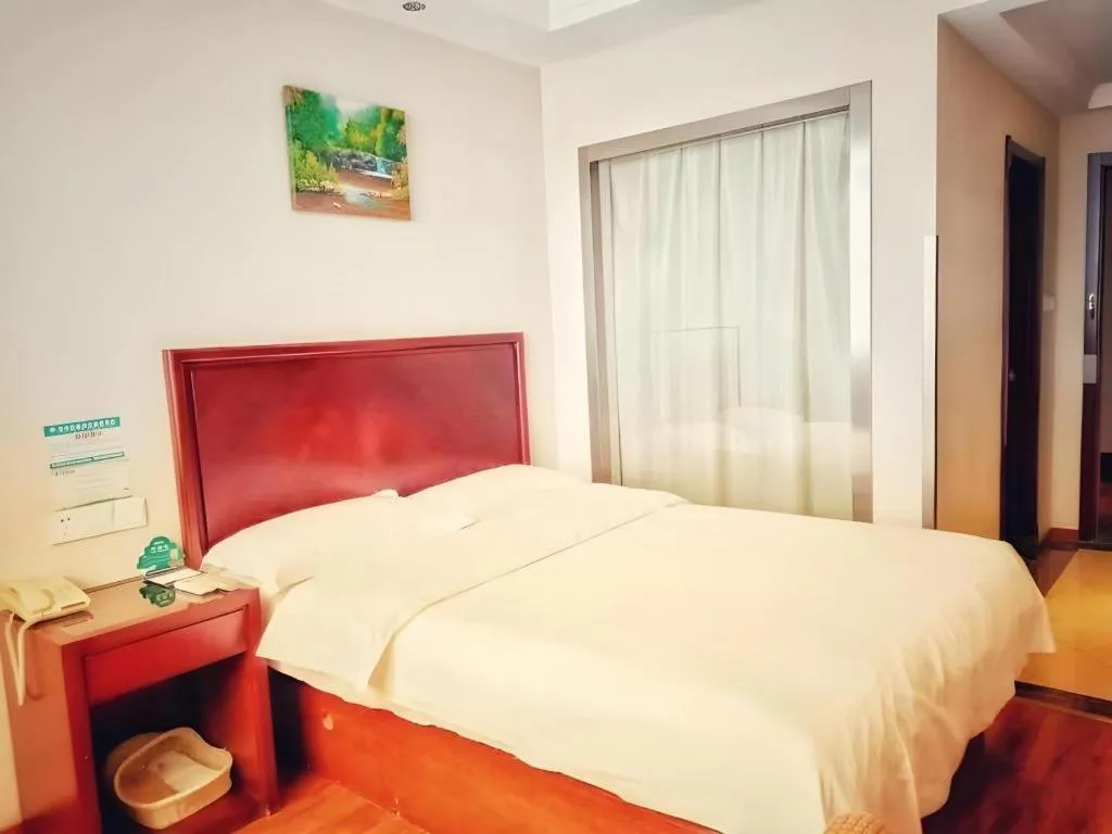 Bed in GreenTree Inn Chuzhou Dingyuan County People's Square General Hospital Business Hotel