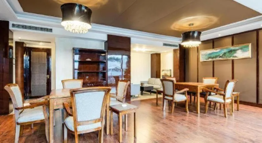 Chengdu Rising Butterfly Hotel