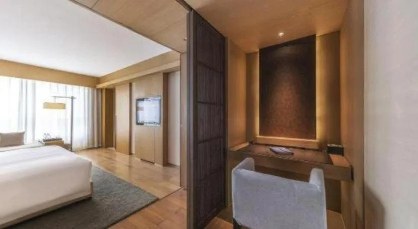 Bed in The East Hotel Hangzhou