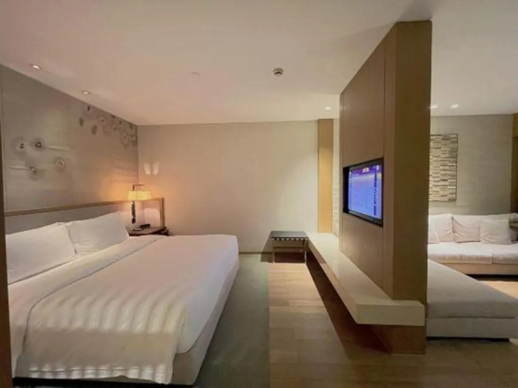 Bed in The East Hotel Hangzhou