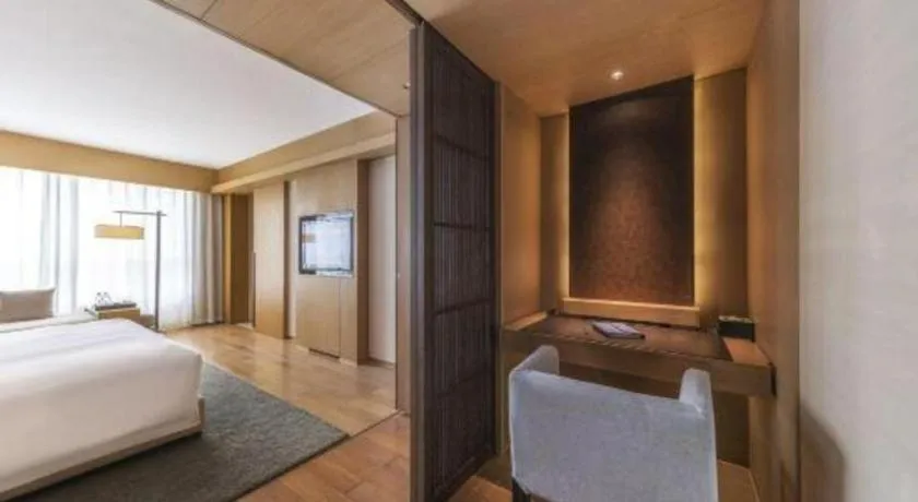 Bed in The East Hotel Hangzhou