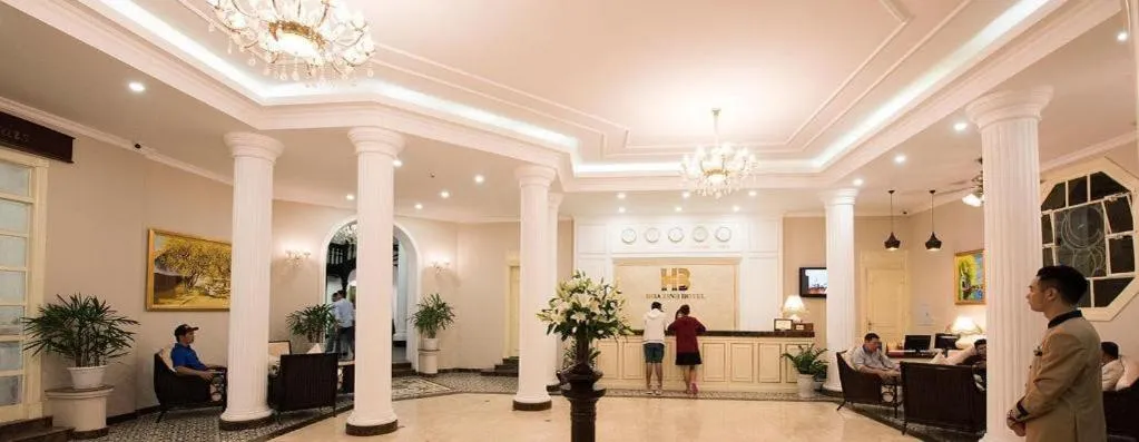 Hoa Binh Hotel