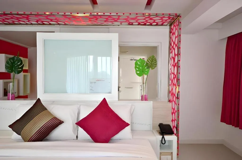 Bed in Hinn - Namm Hotel