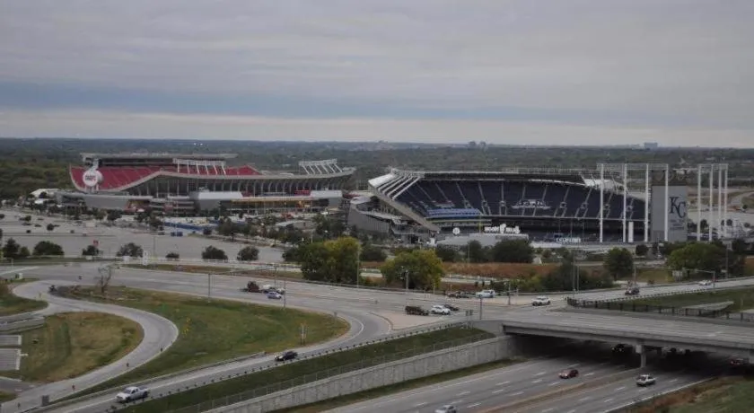 Adam's Mark Hotel & Conference Center