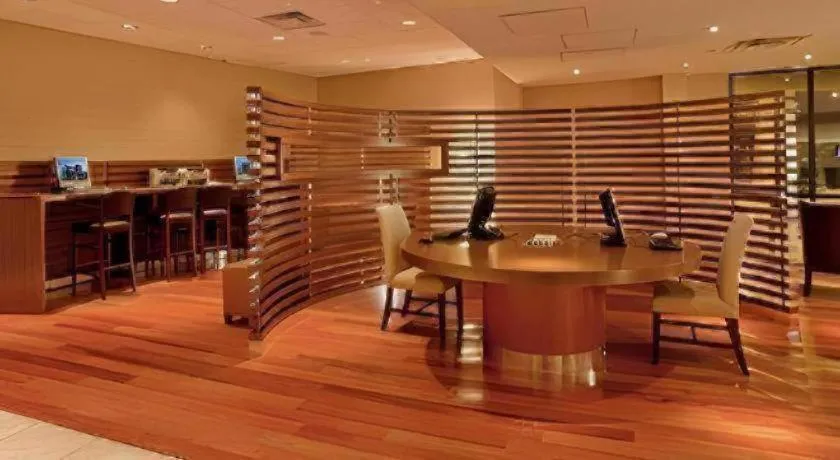 Adam's Mark Hotel & Conference Center