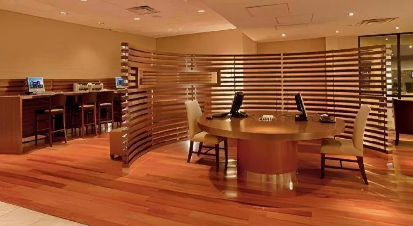 Adam's Mark Hotel & Conference Center