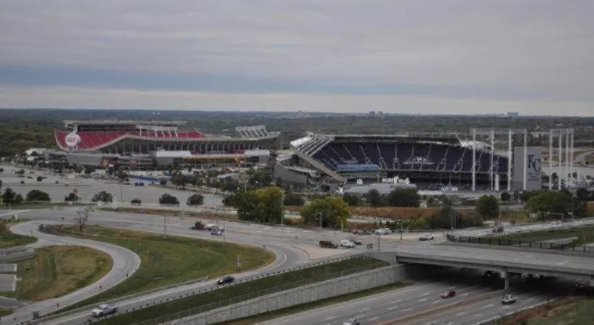 Adam's Mark Hotel & Conference Center