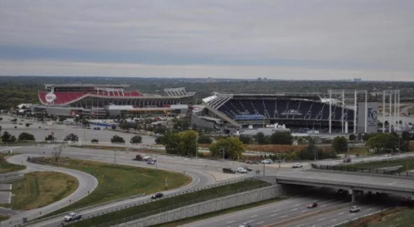 Adam's Mark Hotel & Conference Center