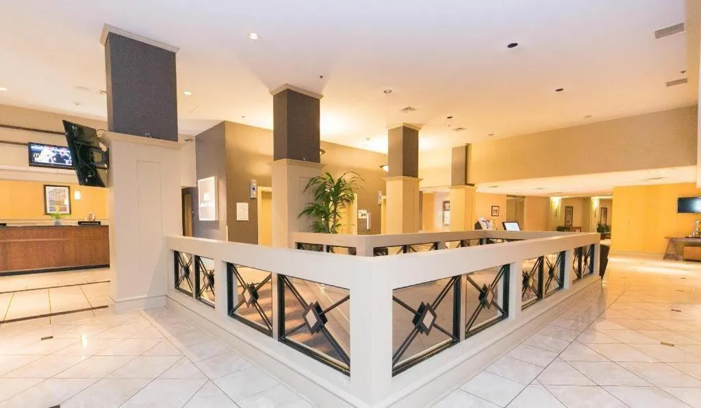 Adam's Mark Hotel & Conference Center