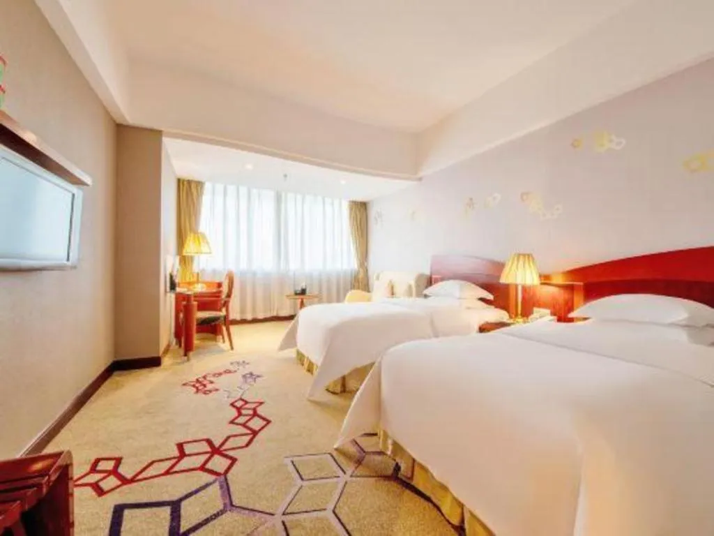 Bed in Cinese Hotel Dongguan