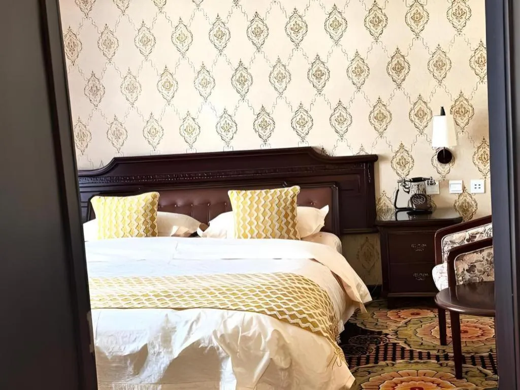 Bed in Dong Fang Hotel