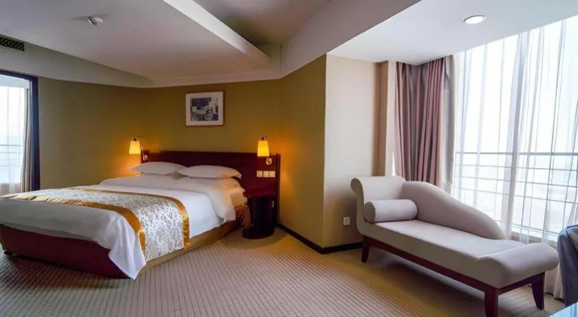 Bed in Dong Fang Hotel