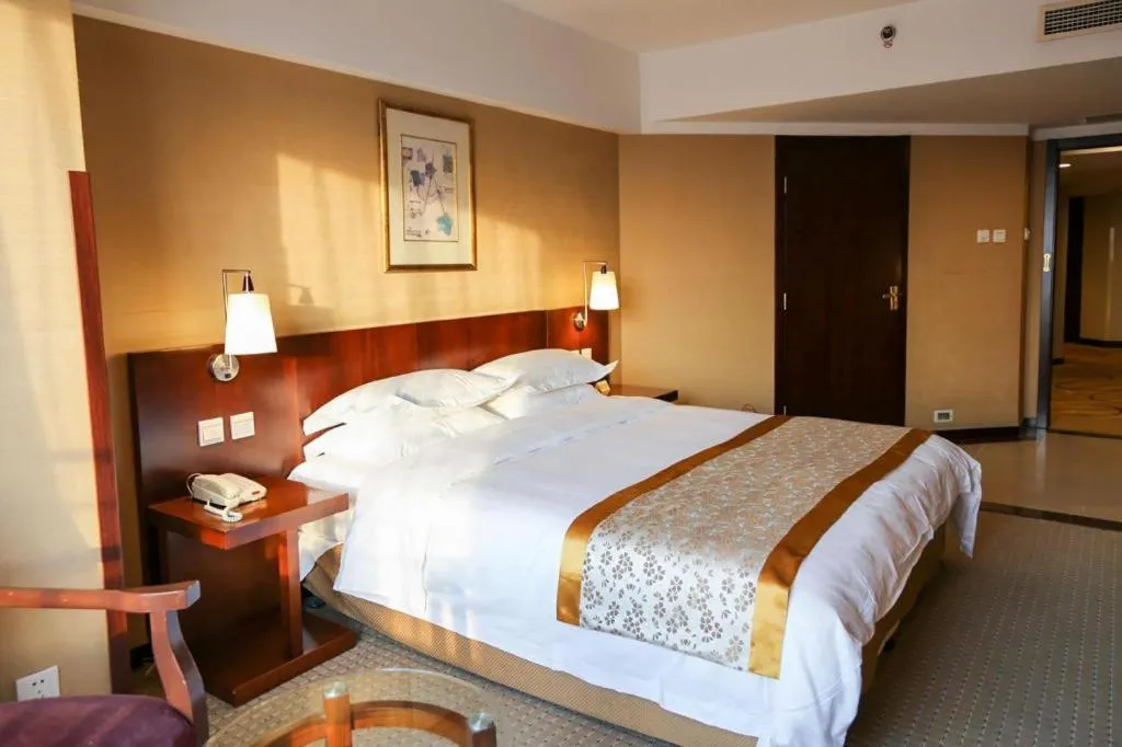 Bed in Dong Fang Hotel