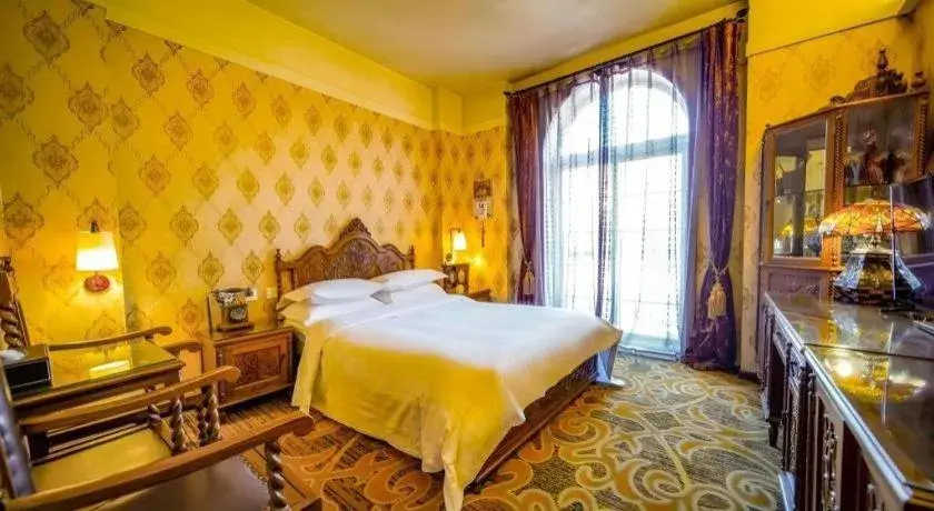 Bed in Dong Fang Hotel Bed in Dong Fang Hotel