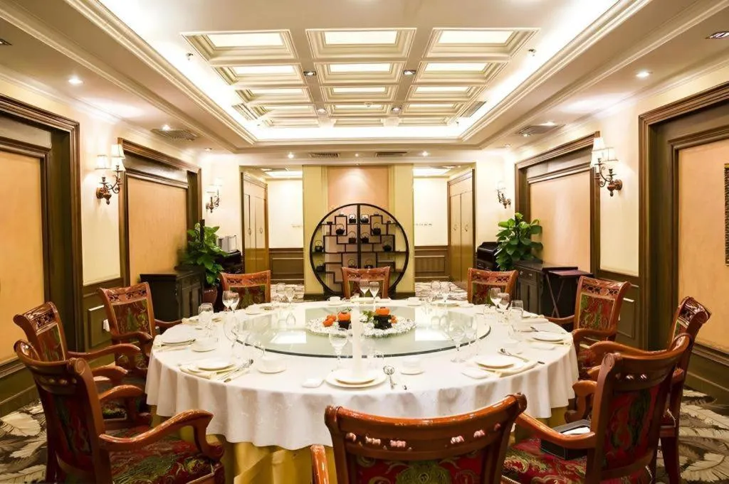 Dong Fang Hotel