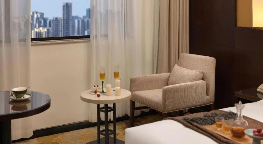 BaoHua Harbour View Hotel