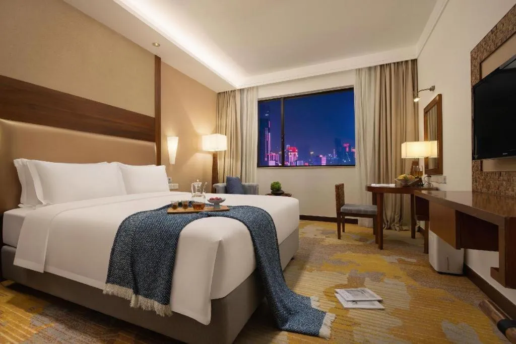 Bed in BaoHua Harbour View Hotel