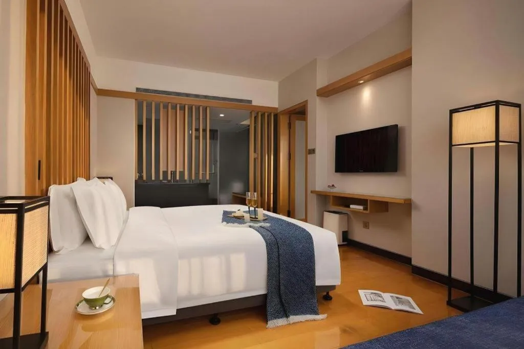 Bed in BaoHua Harbour View Hotel