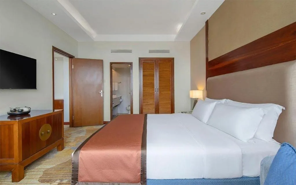 Bed in BaoHua Harbour View Hotel