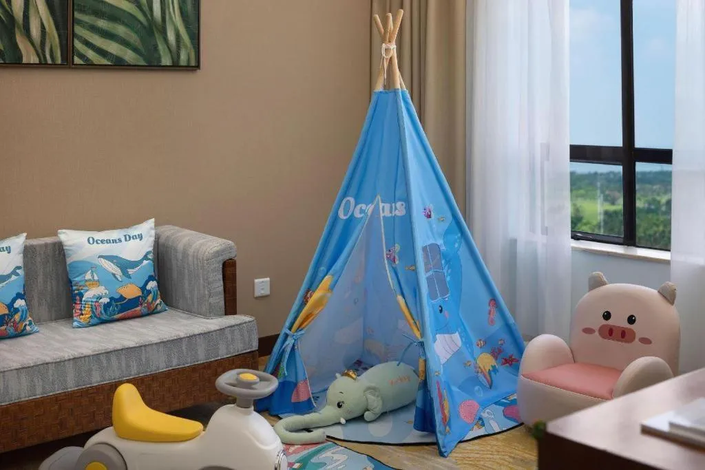 BaoHua Harbour View Hotel