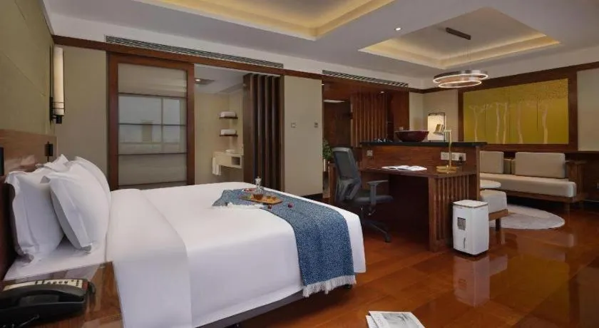 Bed in BaoHua Harbour View Hotel