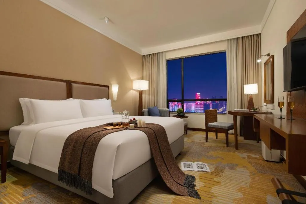 Bed in BaoHua Harbour View Hotel