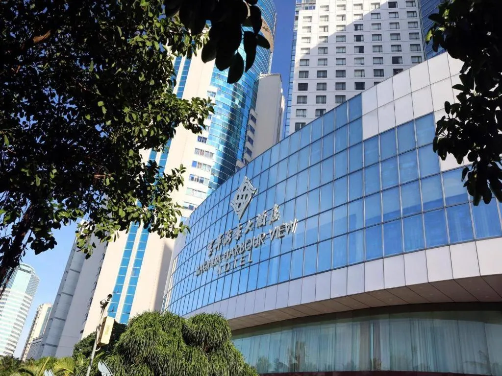 BaoHua Harbour View Hotel